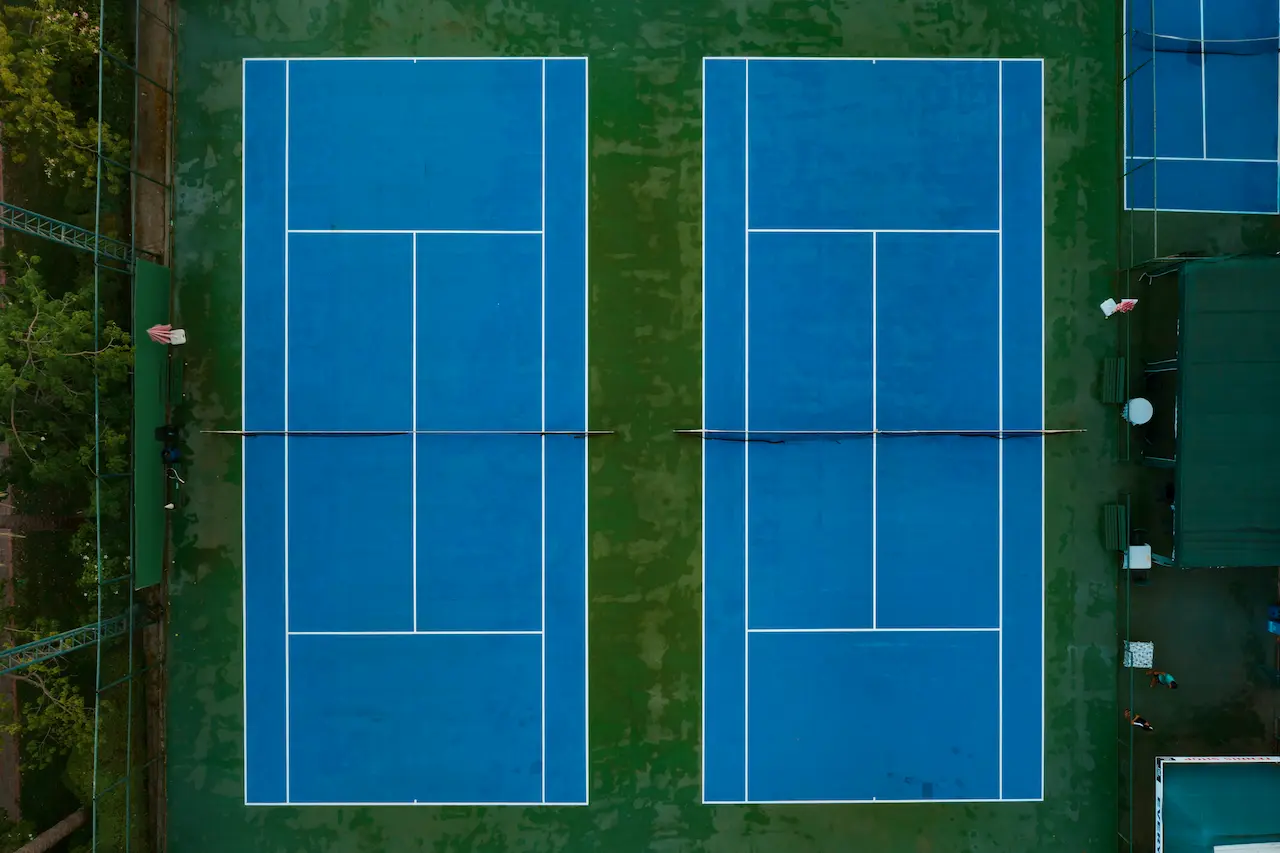terrain-padel-vue-en-hauteur.jpg